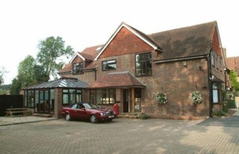 Gatwick House Hotel Хорли Екстериор снимка