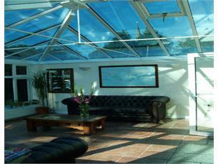Gatwick House Hotel Хорли Екстериор снимка