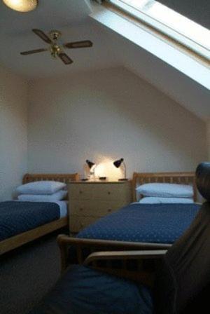 Gatwick House Hotel Хорли Екстериор снимка